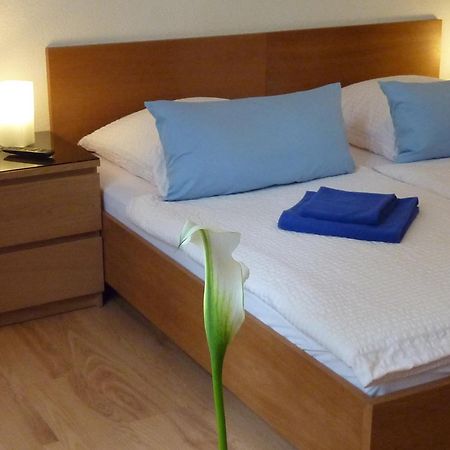 Lessing-Apartment Düsseldorf Buitenkant foto