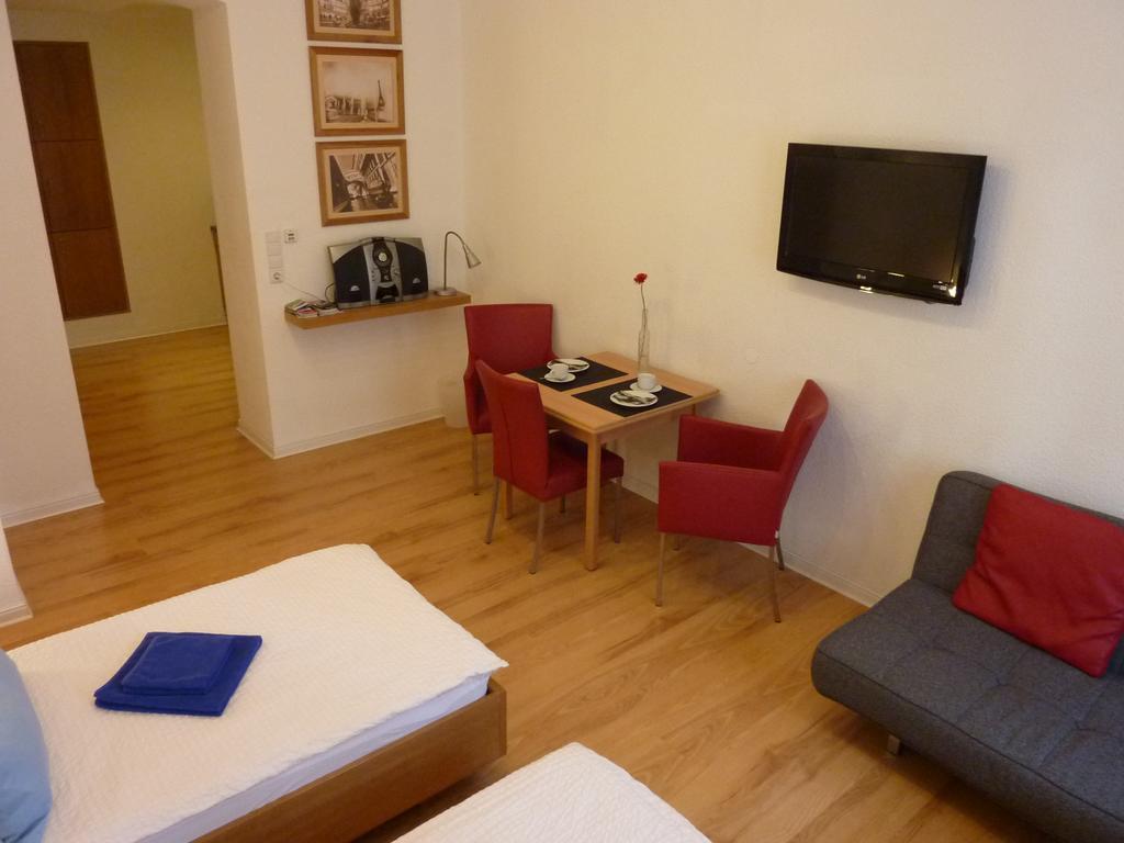 Lessing-Apartment Düsseldorf Buitenkant foto