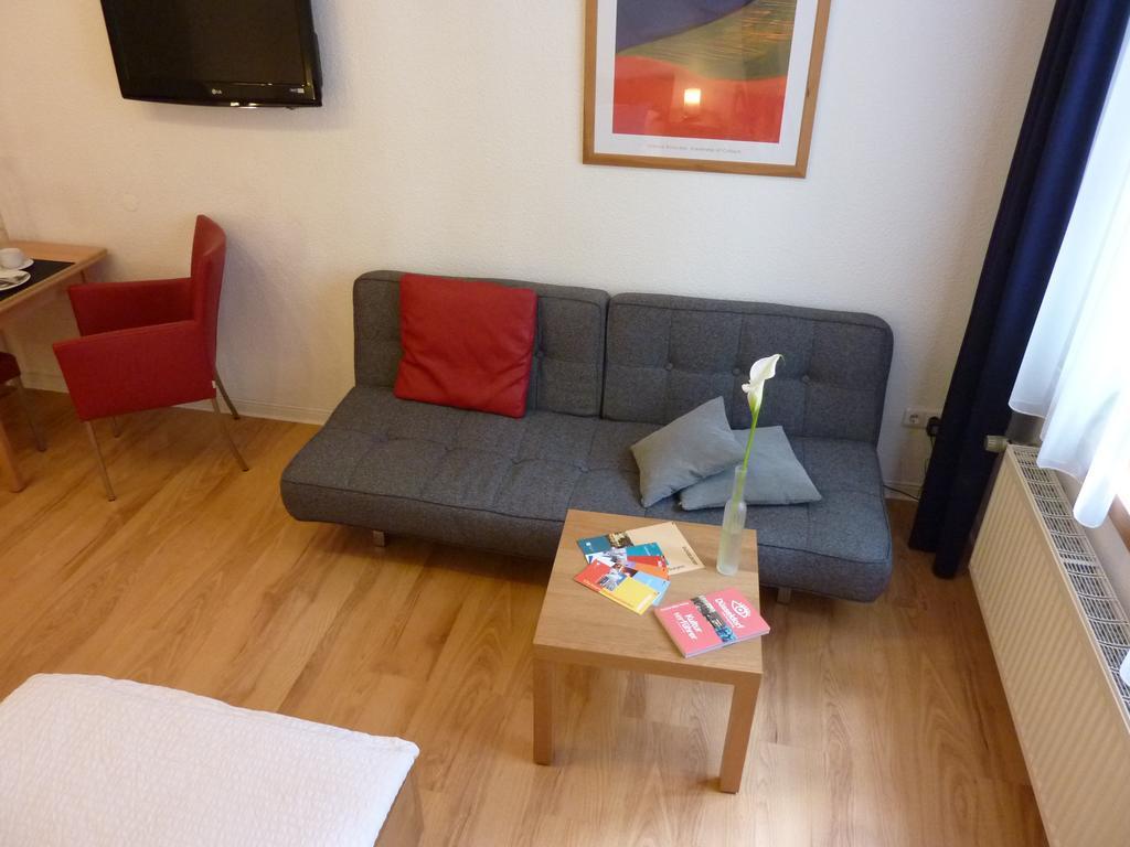 Lessing-Apartment Düsseldorf Buitenkant foto