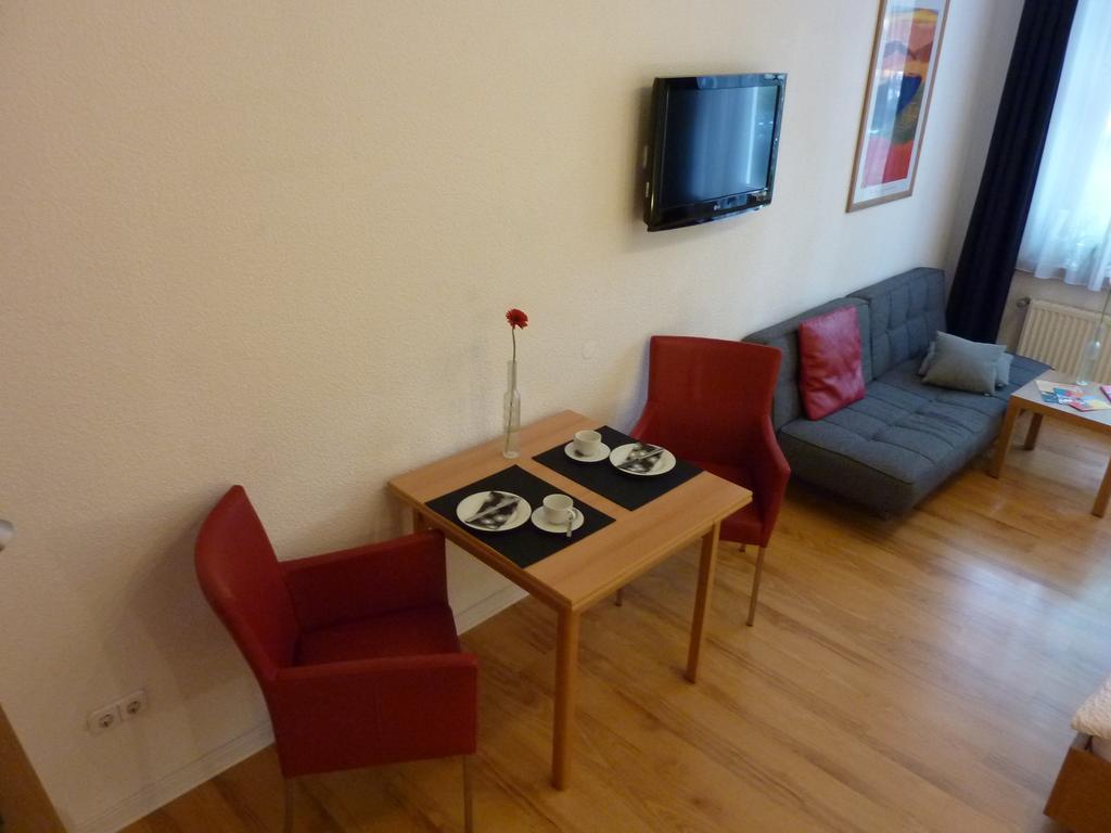 Lessing-Apartment Düsseldorf Buitenkant foto